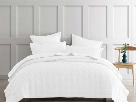 Ascot White Coverlet by Logan and Mason Platinum Online