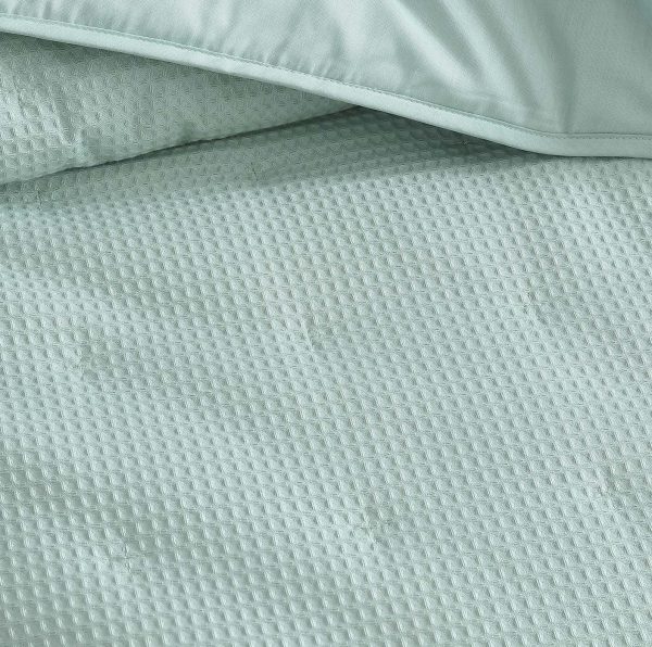 Ascot Surf Coverlet by Logan and Mason Platinum Online Hot Sale