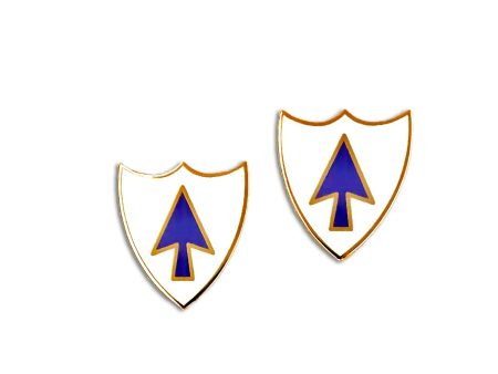 U.S. Army 26th Infantry Regiment Unit Crest (Pair) For Sale